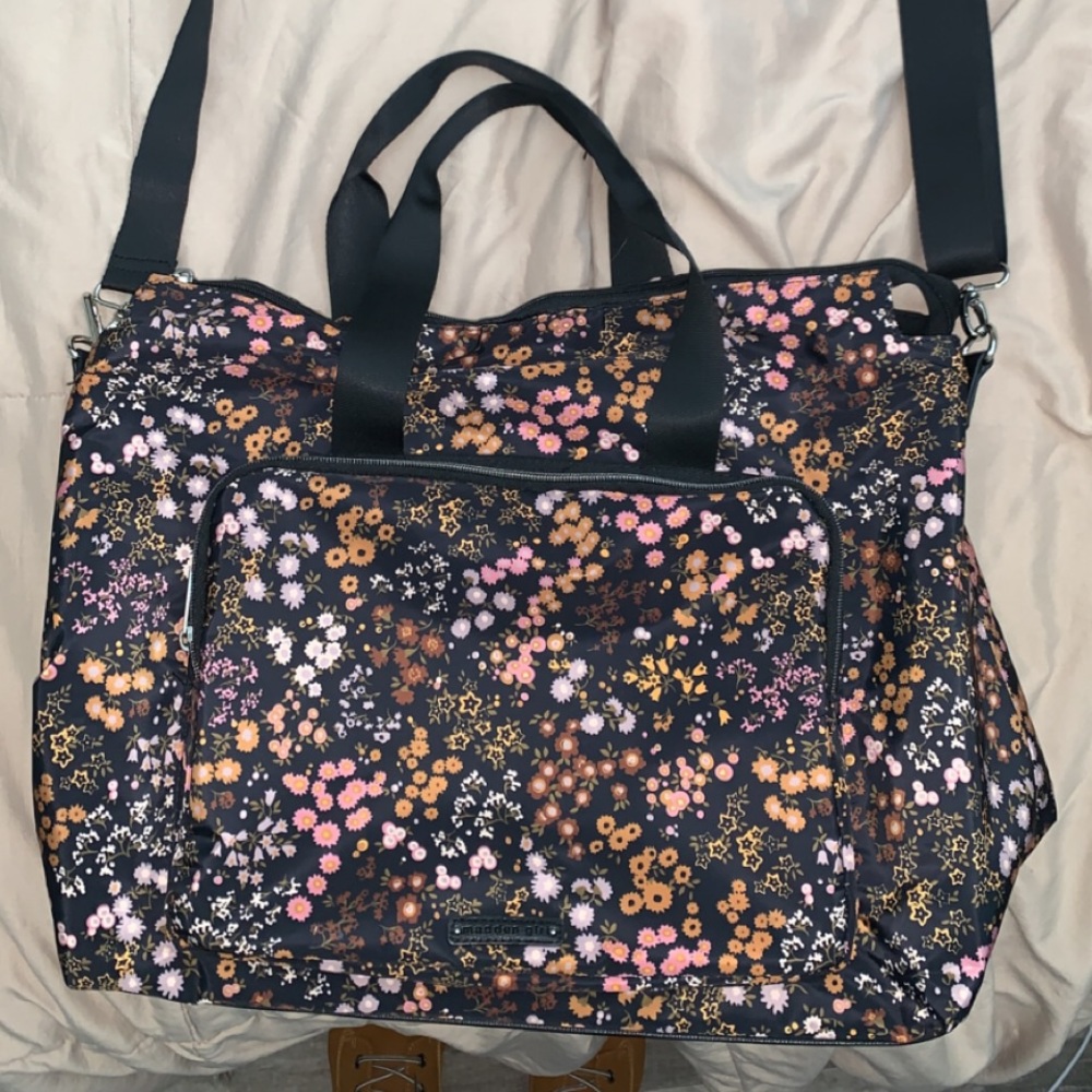 Madden Girl Black and Floral Perfect Condition Weekender Bag